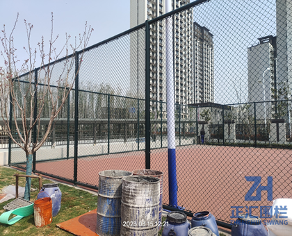 钢筋U型卡球场围网3.jpg