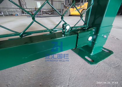 方管拼装球场围网样品.jpg